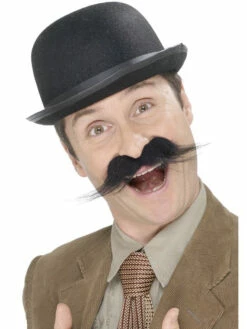 Tales Of Old England Investigator Snor -CarnavalKast Winkel 600x800 1165