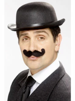 Tales Of Old England Music Hall Snor -CarnavalKast Winkel 600x800 1835